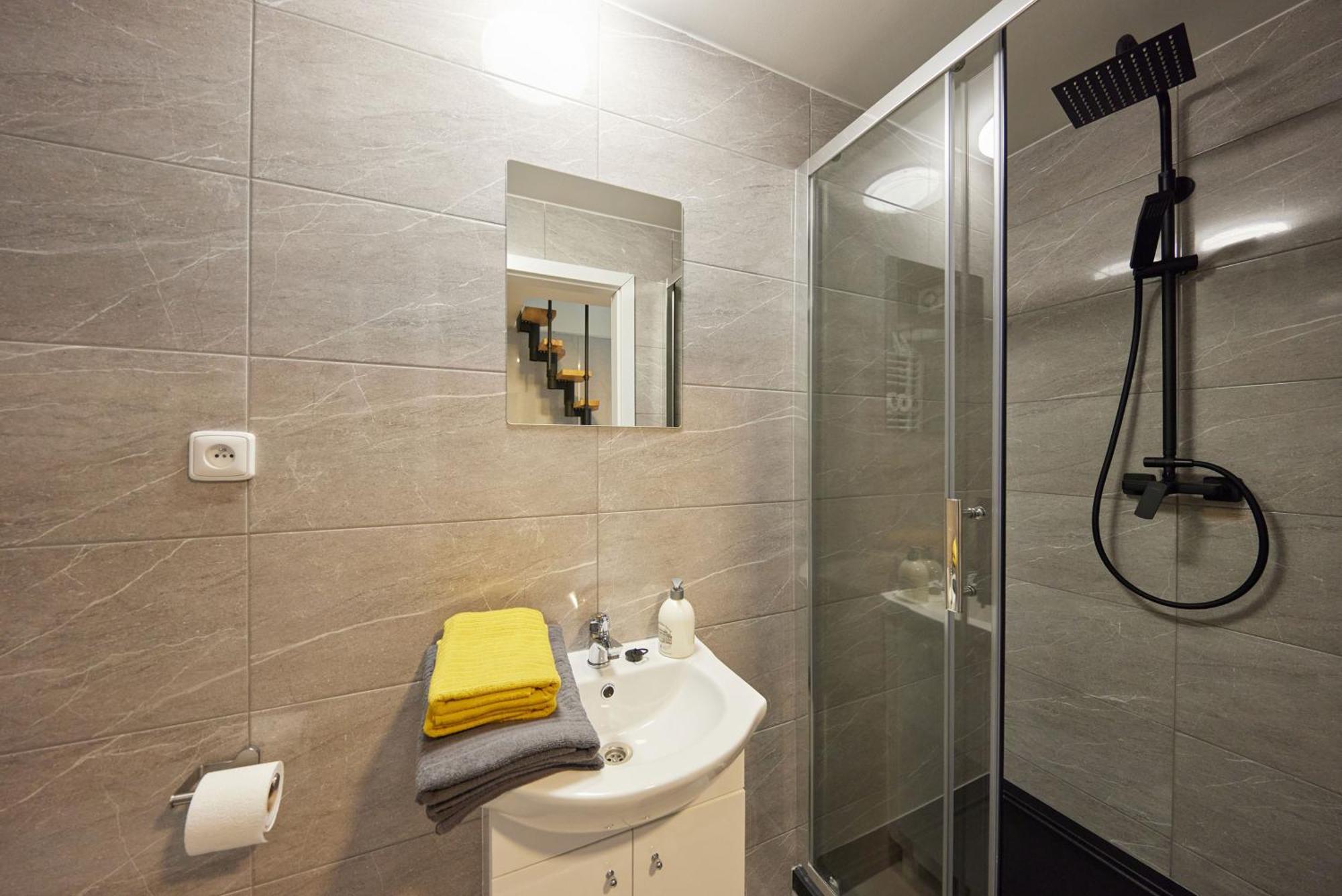 Block 96 Apartments Zlin Luaran gambar